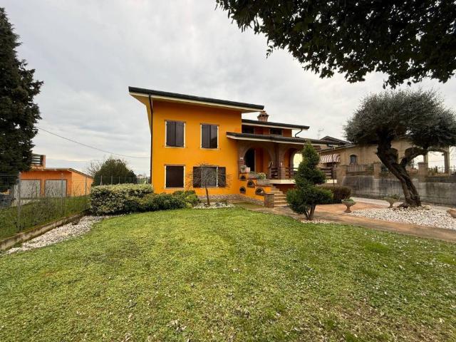 Villa Indipendente in vendita a Unione Alto Ferrarese, Bondeno