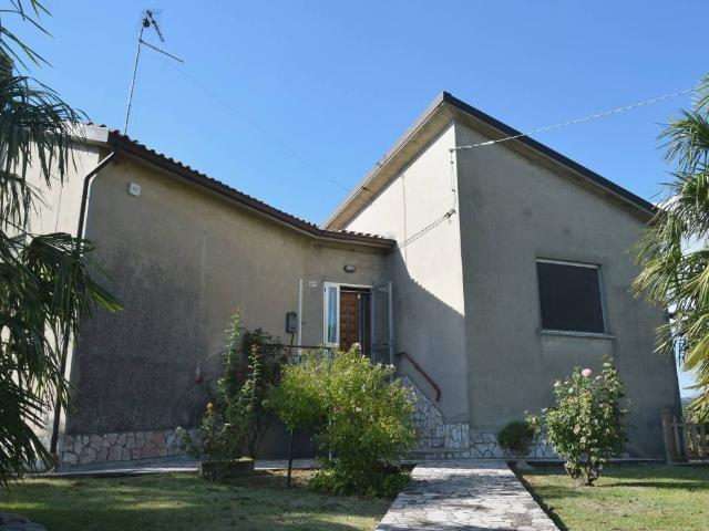 Villa Indipendente in vendita a Unione Alto Ferrarese, Bondeno