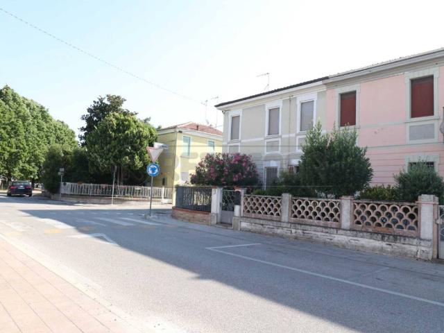 Villa Indipendente in vendita a Unione Alto Ferrarese, Bondeno