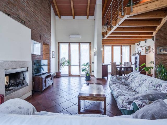 Villa Indipendente in vendita a Unione Alto Ferrarese, Bondeno