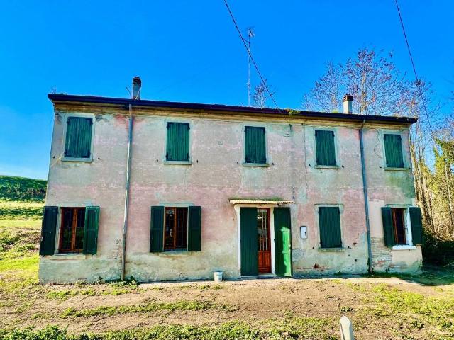 Villa Indipendente in vendita a Unione Alto Ferrarese, Bondeno