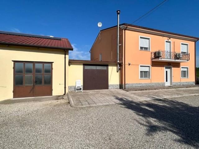 Villa Indipendente in vendita a Unione Alto Ferrarese, Bondeno