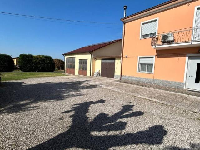 Villa Indipendente in vendita a Unione Alto Ferrarese, Bondeno