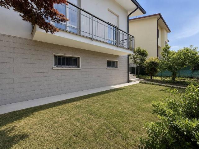 Villa Indipendente in vendita a Bonemerse, Lombardia