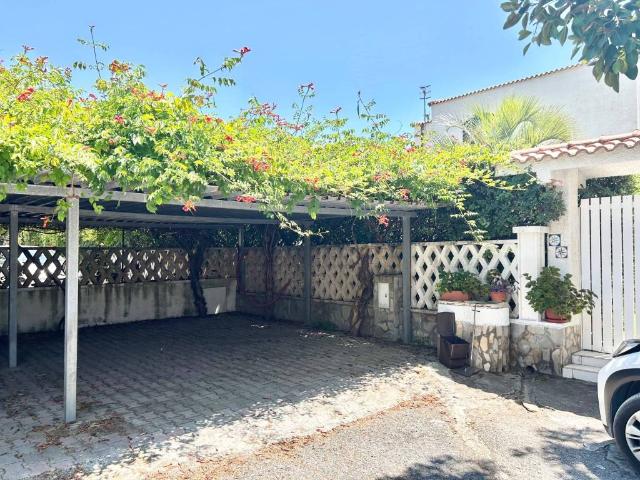 Villa Indipendente in vendita a Calabria, Cosenza