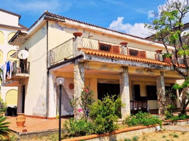 Villa Indipendente in vendita a Calabria, Cosenza