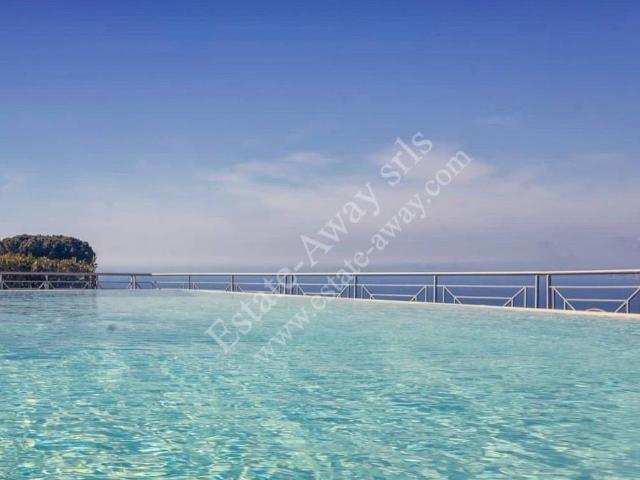 Villa Indipendente in vendita a Bordighera, Liguria