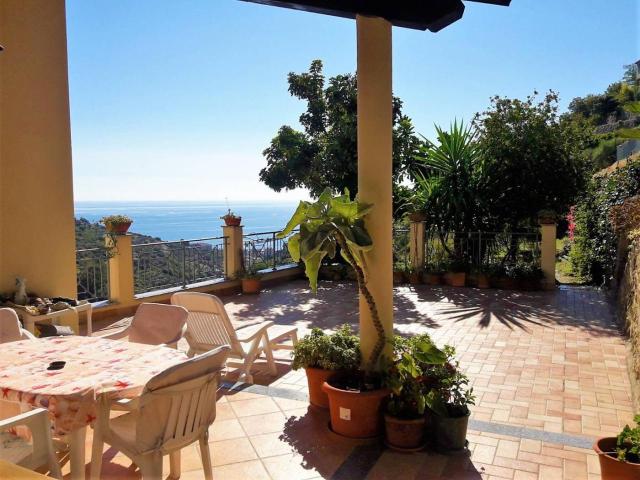 Villa Indipendente in vendita a Arziglia, Bordighera