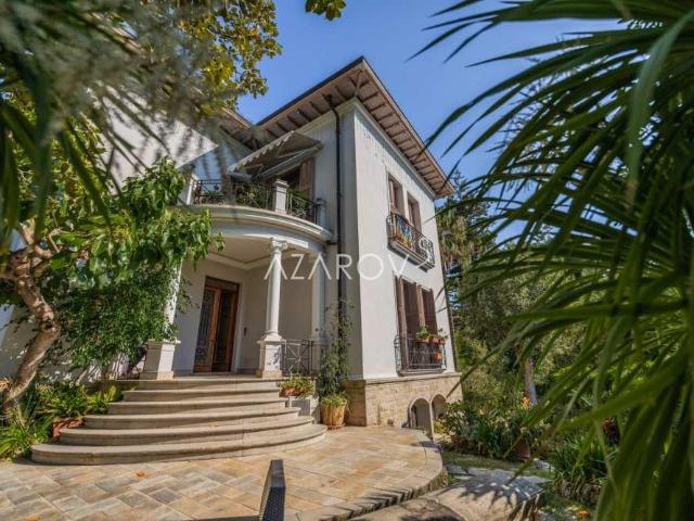 Villa Indipendente in vendita a Bordighera, Liguria