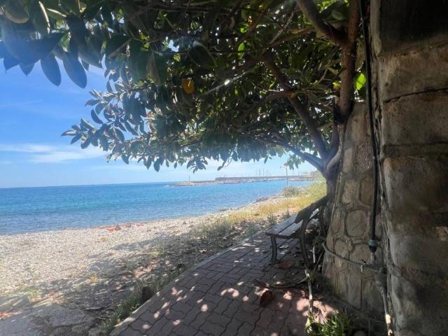 Villa Indipendente in vendita a Arziglia, Bordighera
