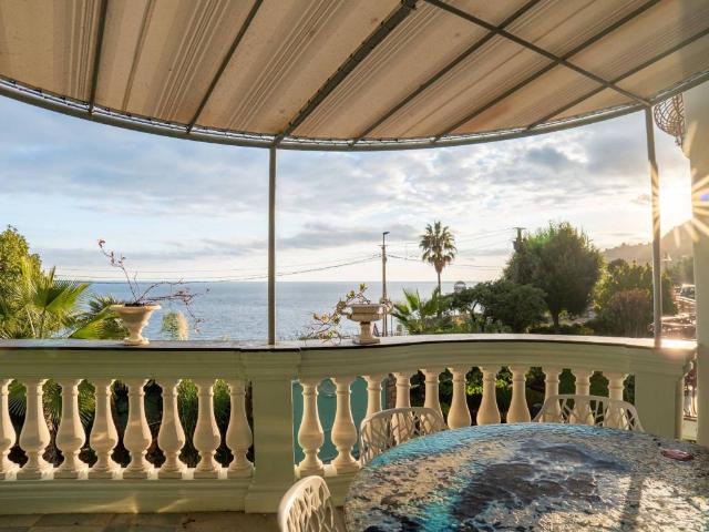 Villa Indipendente in vendita a Bordighera, Liguria