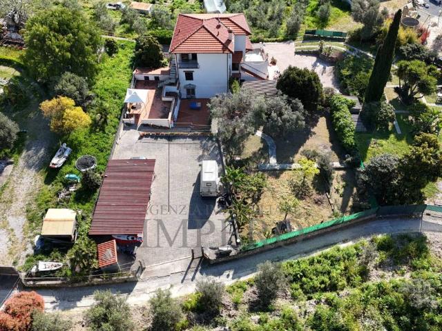 Villa Indipendente in vendita a Bordighera, Liguria