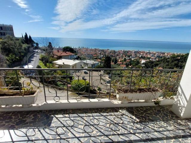 Villa Indipendente in vendita a Arziglia, Bordighera