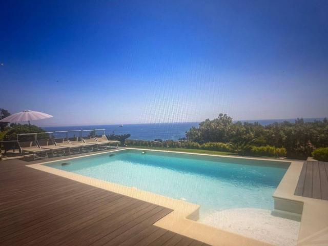 Villa Indipendente in vendita a Arziglia, Bordighera