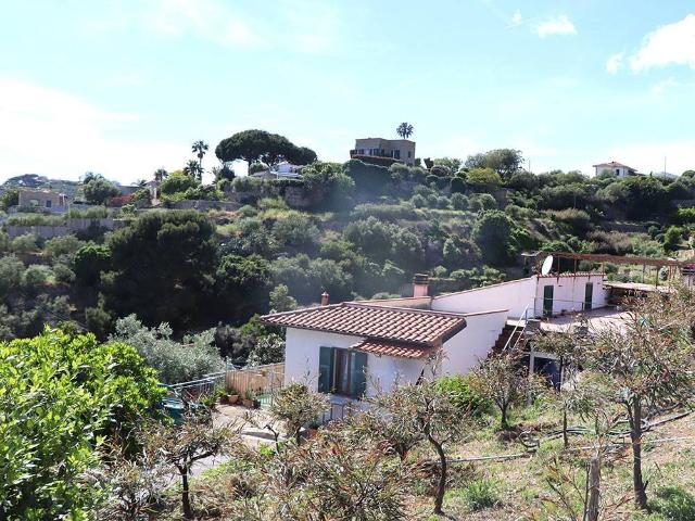 Villa Indipendente in vendita a Bordighera, Liguria