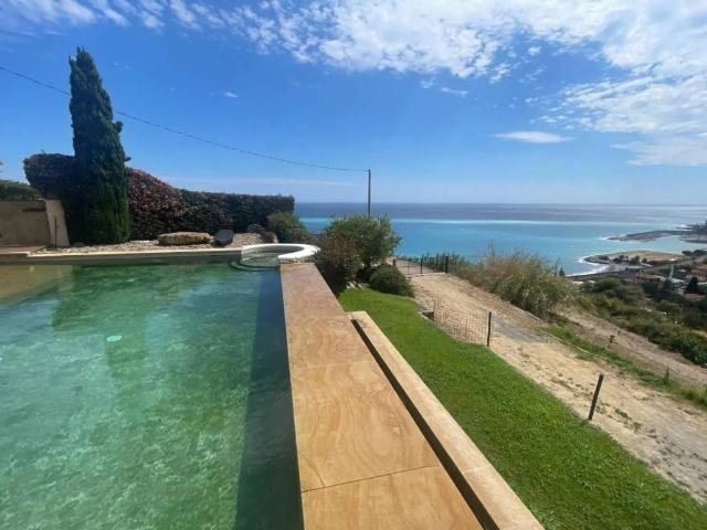 Villa Indipendente in vendita a Arziglia, Bordighera