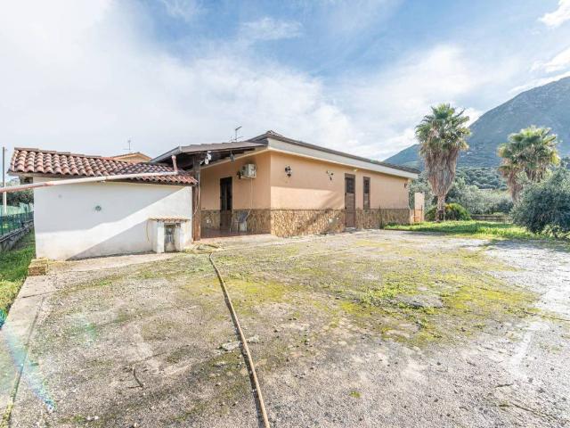 Villa Indipendente in vendita a Borgetto, Sicilia