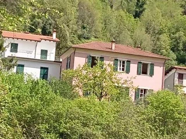 Villa Indipendente in vendita a Borghetto Di Vara, Liguria