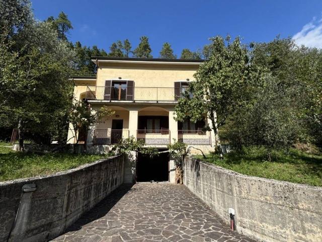 Villa Indipendente in vendita a La Chiesa, Borghetto di Vara