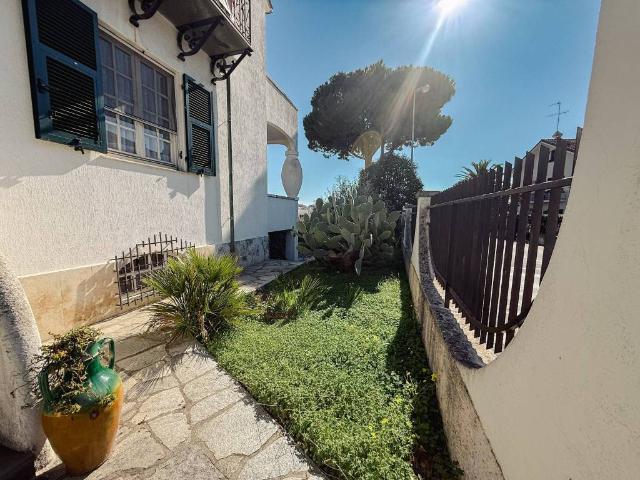 Villa Indipendente in vendita a Borghetto Santo Spirito, Liguria