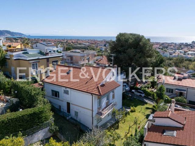 Villa Indipendente in vendita a Borghetto Santo Spirito, Liguria