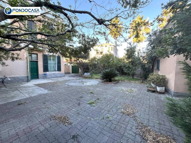 Villa Indipendente in vendita a Borghetto Santo Spirito, Liguria