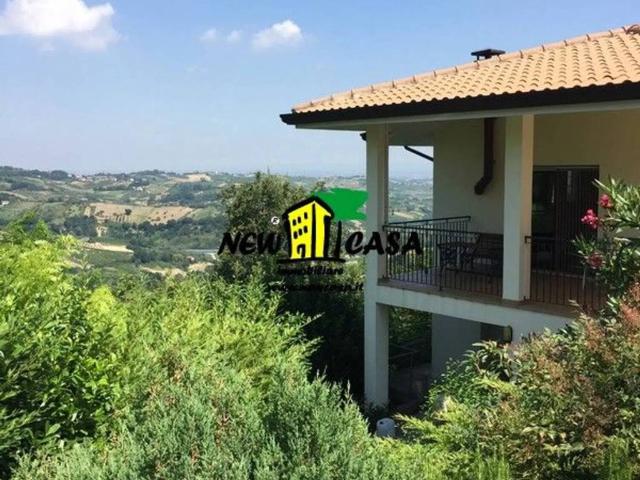 Villa Indipendente in vendita a Borghi, Reggio Emilia
