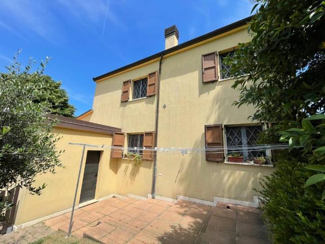 Villa Indipendente in vendita a Borghi, Reggio Emilia