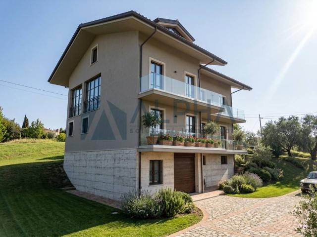Villa Indipendente in vendita a Borghi, Reggio Emilia
