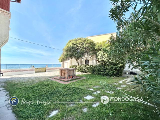 Villa Indipendente in vendita a Borgio, Borgio Verezzi