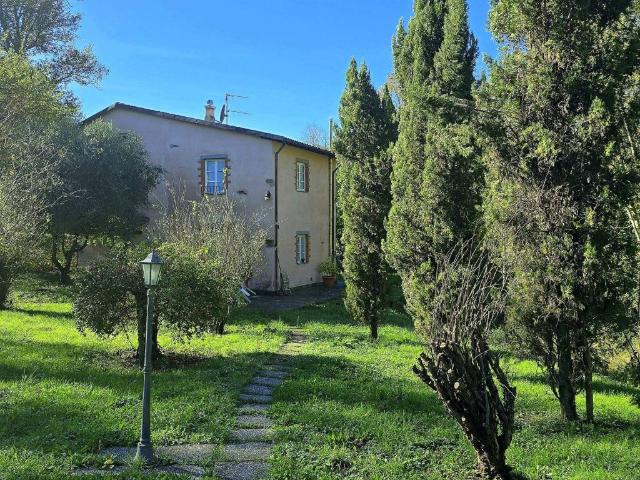 Villa Indipendente in vendita a Unione dei comuni Media Valle del Serchio, Borgo A Mozzano