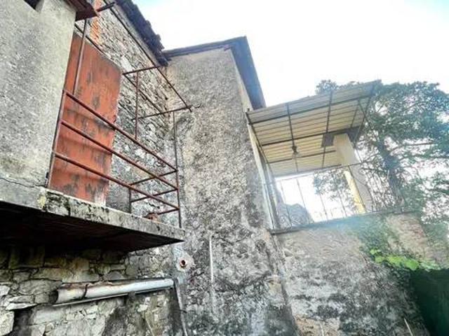 Villa Indipendente in vendita a Unione dei comuni Media Valle del Serchio, Borgo A Mozzano