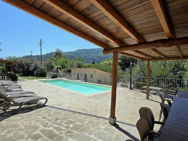 Villa Indipendente in vendita a Unione dei comuni Media Valle del Serchio, Borgo A Mozzano