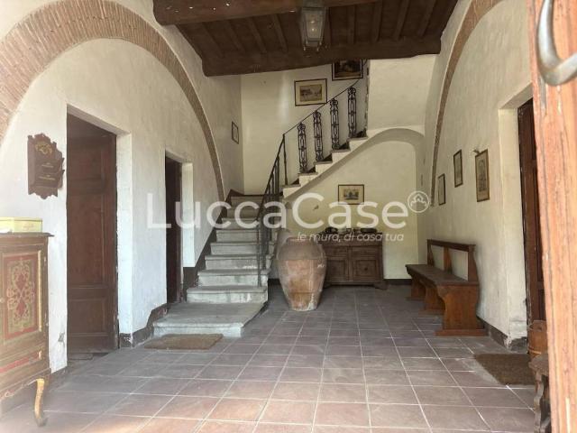 Villa Indipendente in vendita a Unione dei comuni Media Valle del Serchio, Borgo A Mozzano