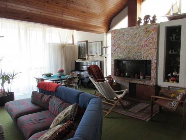 Villa Indipendente in vendita a Unione dei comuni Media Valle del Serchio, Borgo A Mozzano