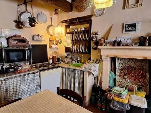 Villa Indipendente in vendita a Unione dei comuni Media Valle del Serchio, Borgo A Mozzano