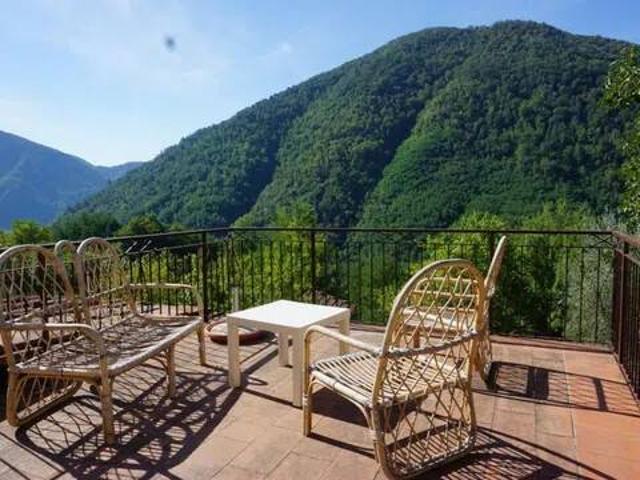 Villa Indipendente in vendita a Unione dei comuni Media Valle del Serchio, Borgo A Mozzano