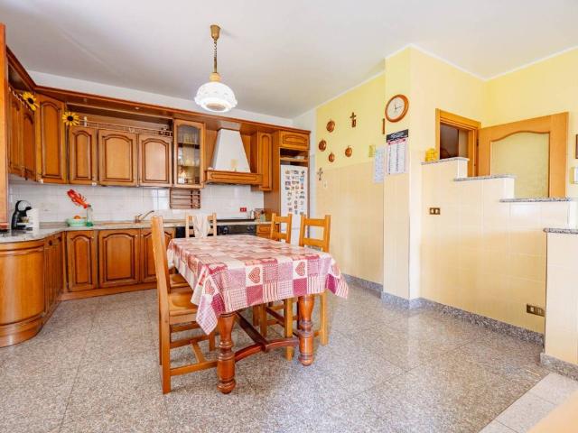 Villa Indipendente in vendita a Piemonte, Vercelli