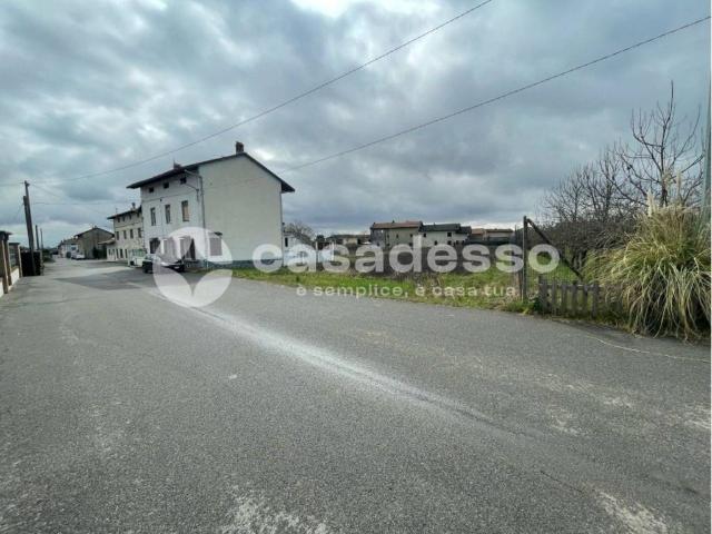 Villa Indipendente in vendita a Piemonte, Vercelli