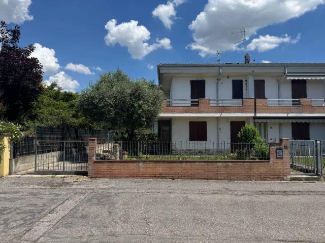 Villa Indipendente in vendita a Borgo Mantovano, Villa Poma