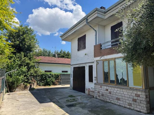 Villa Indipendente in vendita a Borgo Mantovano, Villa Poma
