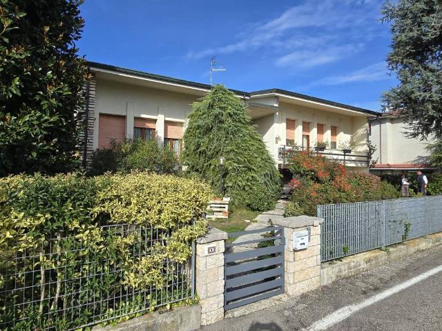 Villa Indipendente in vendita a Borgo Mantovano, Villa Poma