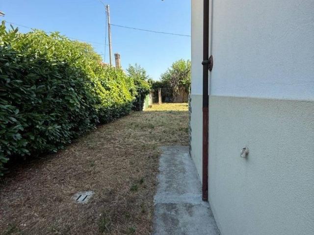 Villa Indipendente in vendita a Borgo Mantovano, Revere