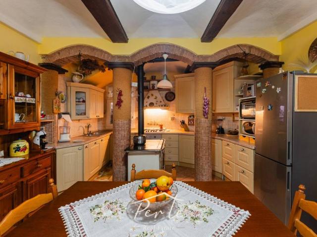 Villa Indipendente in vendita a Borgo Mantovano, Revere