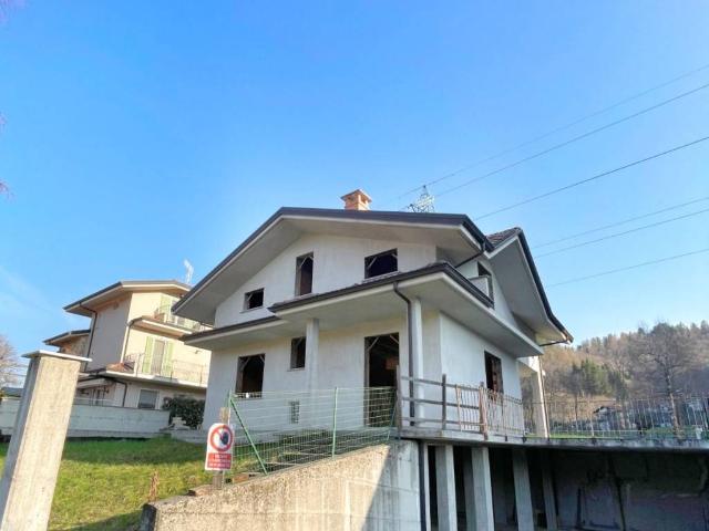 Villa Indipendente in vendita a Piemonte, Cuneo
