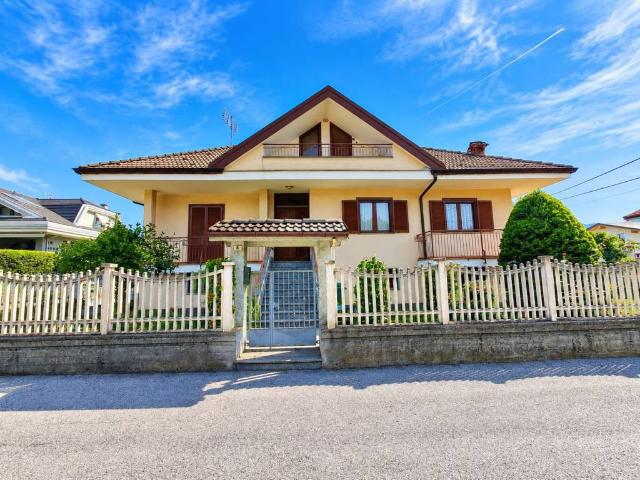 Villa Indipendente in vendita a Borgo San Dalmazzo, Cuneo