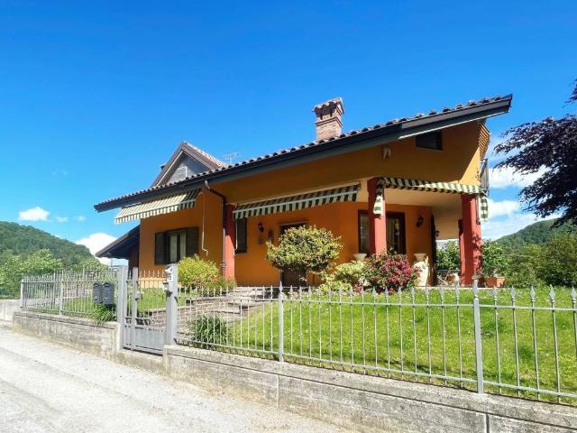 Villa Indipendente in vendita a Tetto Miola, Piemonte