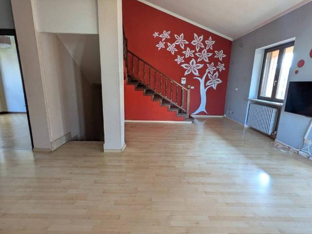 Villa Indipendente in vendita a Borgo San Dalmazzo, Cuneo