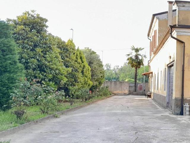 Villa Indipendente in vendita a Borgo San Giacomo, Lombardia