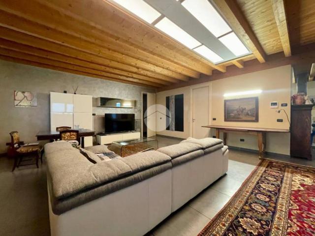 Villa Indipendente in vendita a Borgo San Giacomo, Lombardia